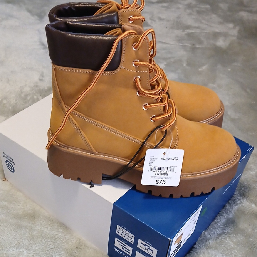 Tan and Brown Ankle Boots with Rugged Sole and Lace-Up Design - Picture 3 of 8